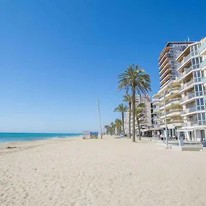 casa-arnau-a-pie-de-playa-calafell-beach.catalonia-hotels.com/